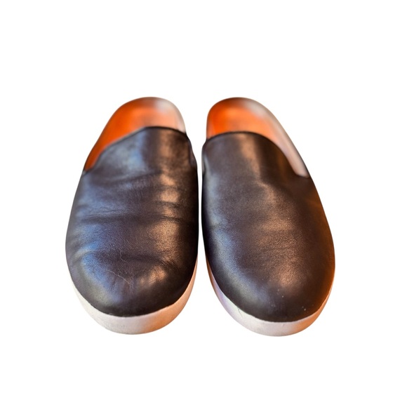 FitFlop Black Leather SupercomFF Comfort Loafer Mules Slip On Women’s 8.5 GUC! - Picture 3 of 11